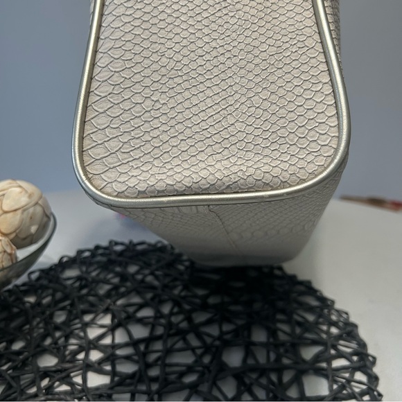 πΊπΈπΌ Consuela Songbird Classic Tote - Picture 12 of 15